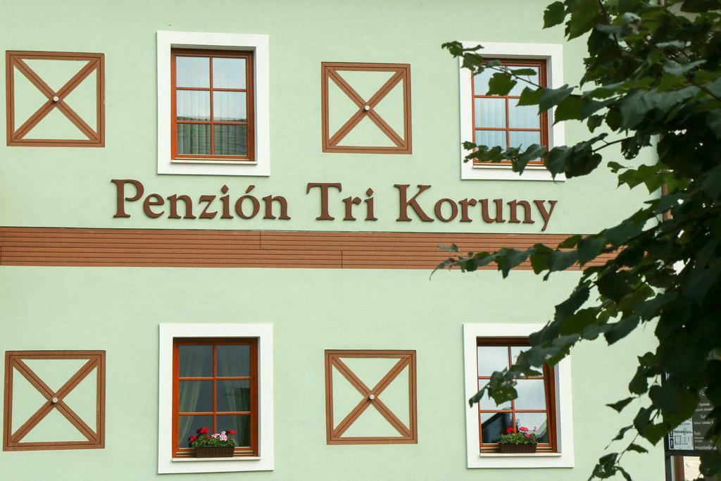 Penzion Tri Koruny Spisska Stara Ves Exteriör bild